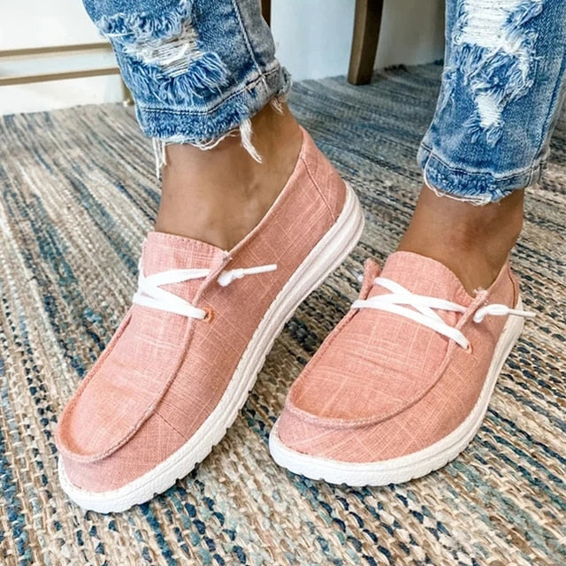 Zapatos casuales y cómodos con cordones