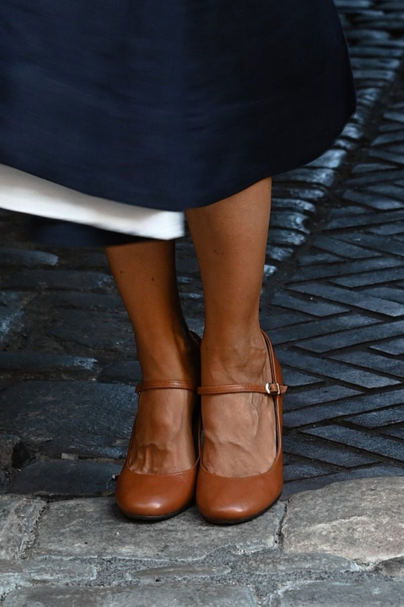 Zapatos de tacón ancho para mujer con puntera redonda y correa ajustable con hebilla